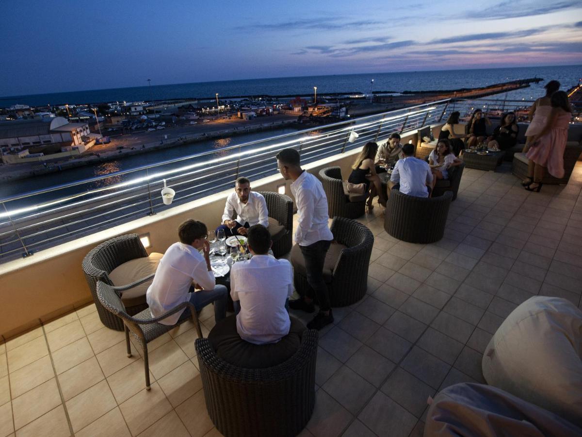 Hotel Tiber Fiumicino Esterno foto