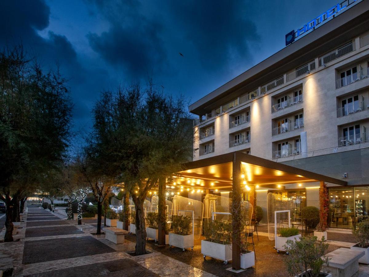 Hotel Tiber Fiumicino Esterno foto