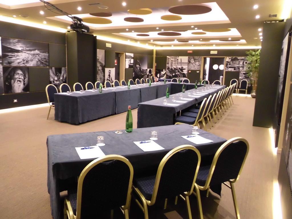Hotel Tiber Fiumicino Esterno foto