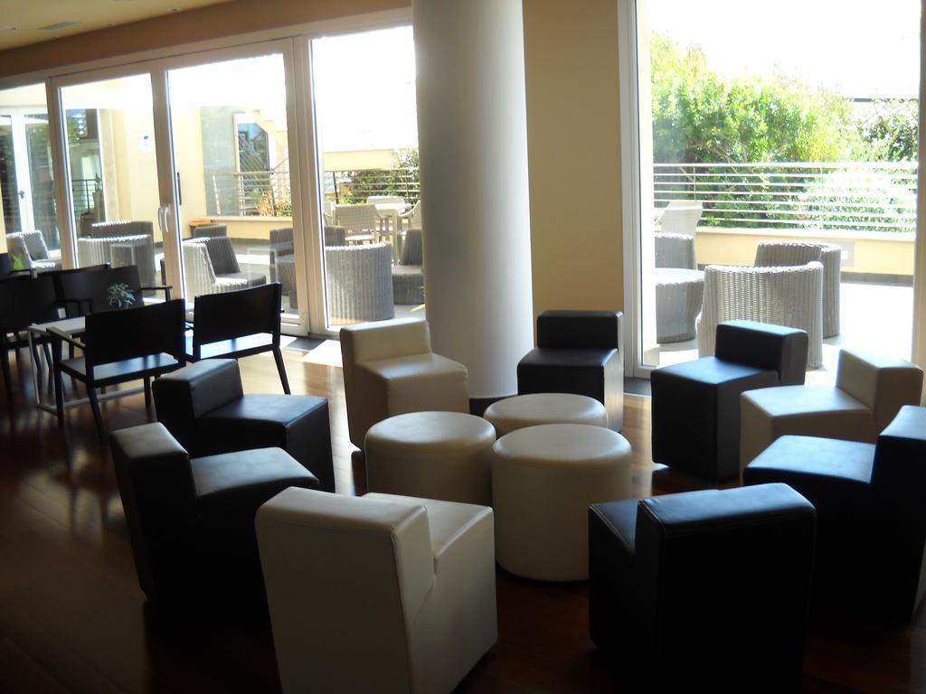 Hotel Tiber Fiumicino Esterno foto
