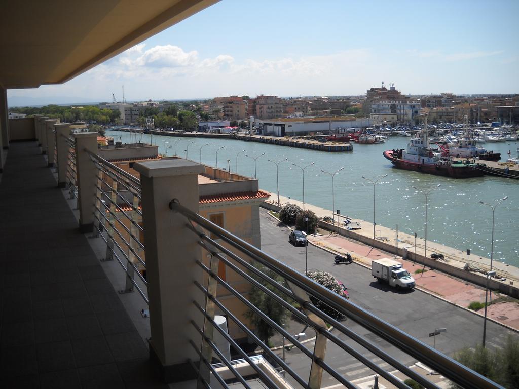 Hotel Tiber Fiumicino Esterno foto